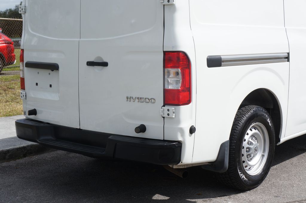 2018 Nissan NV Image 18