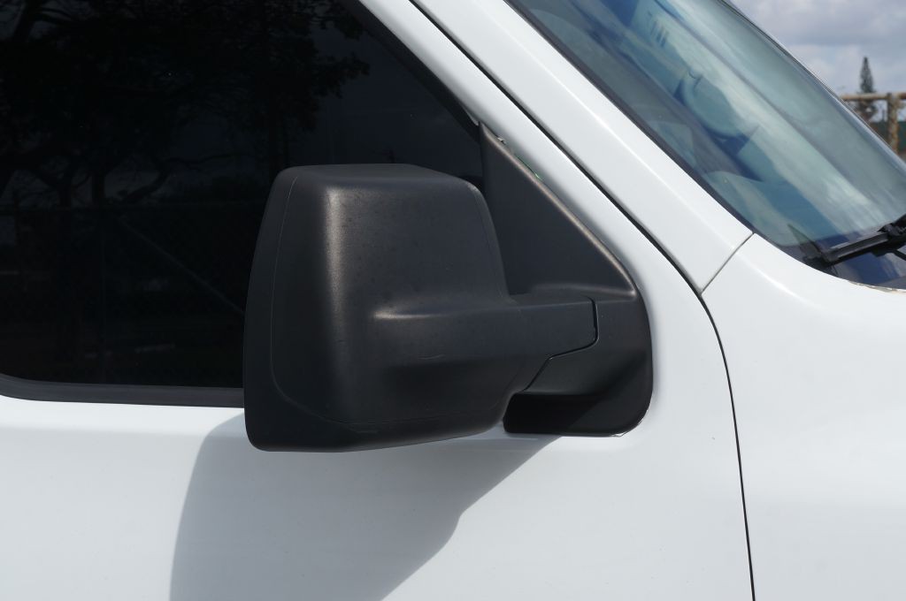 2018 Nissan NV Image 19