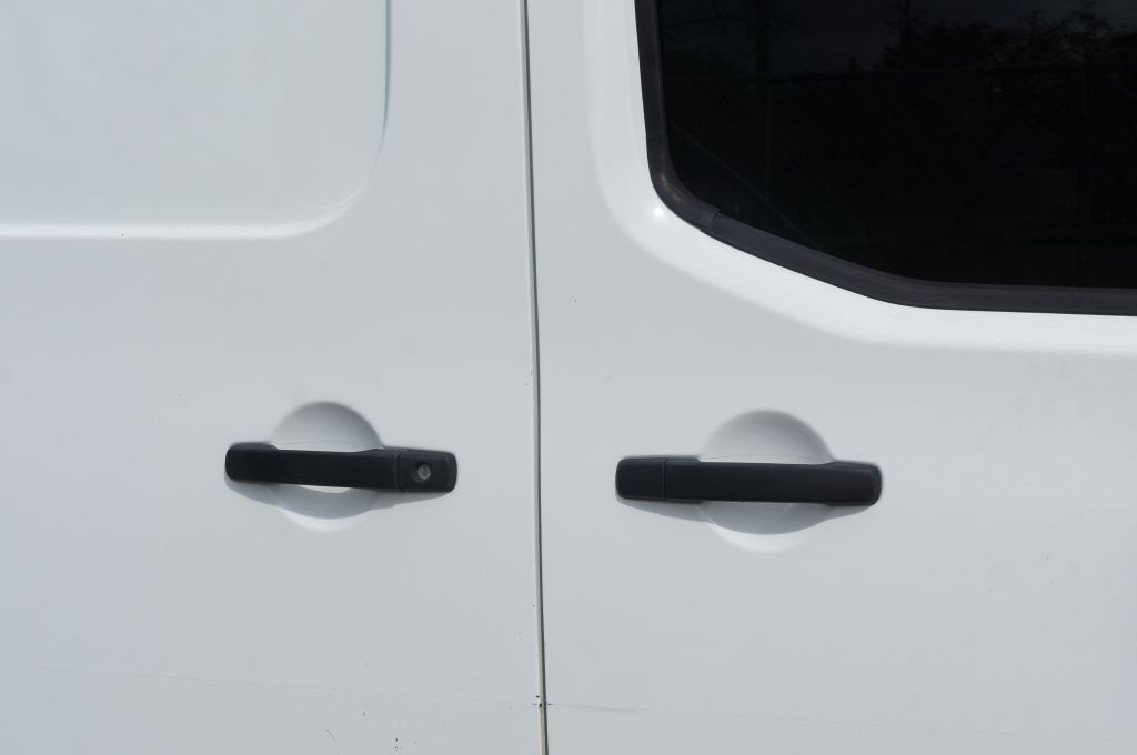 2018 Nissan NV Image 20