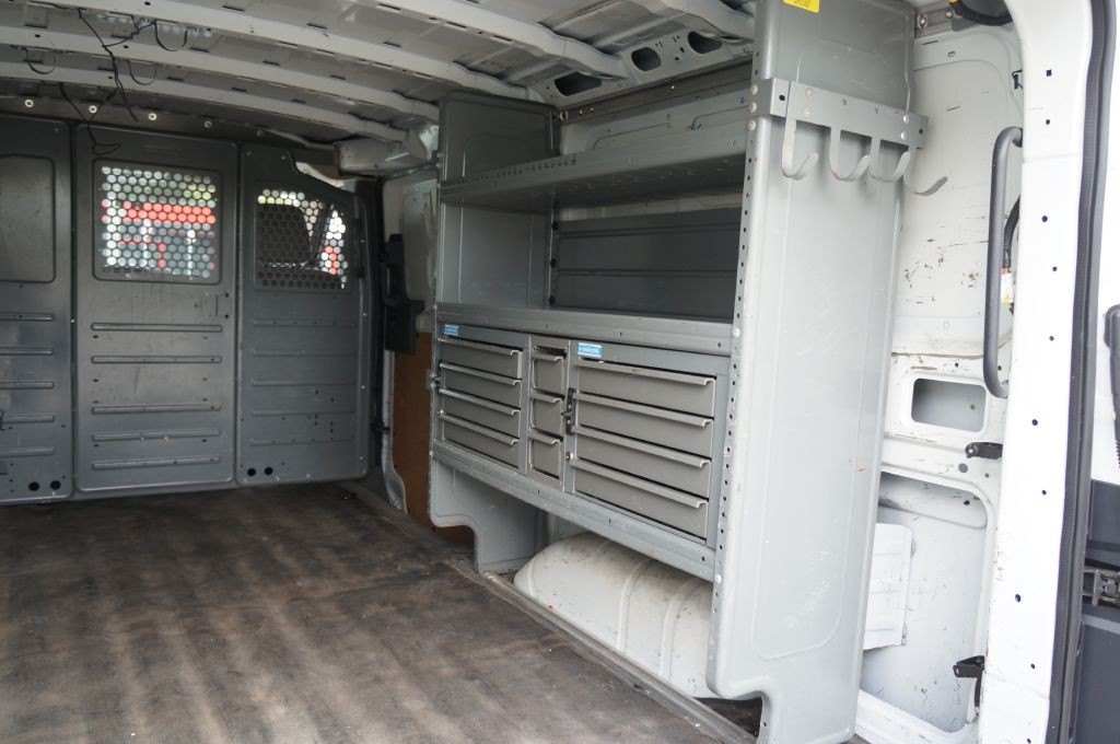 2018 Nissan NV Image 23