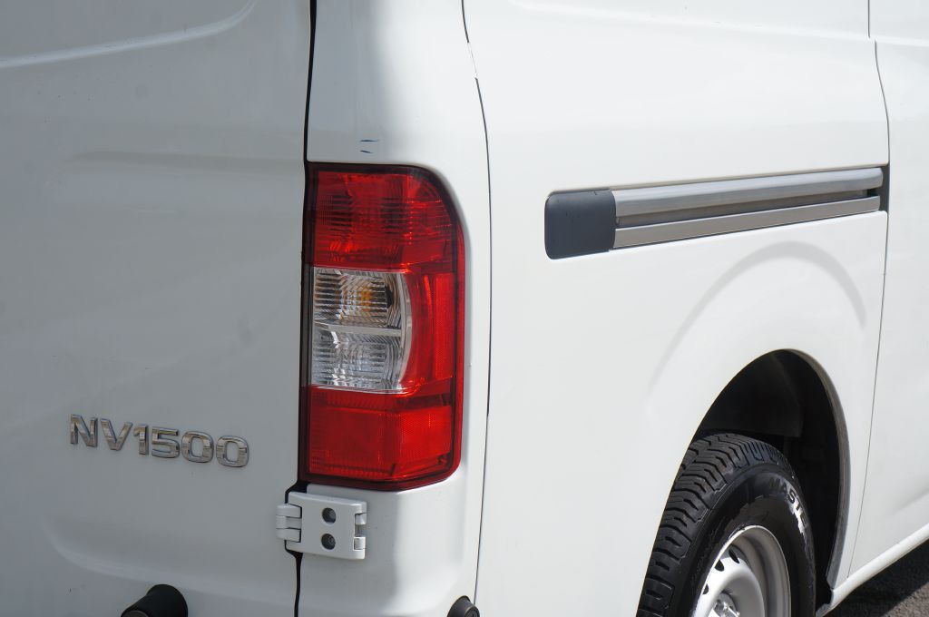 2018 Nissan NV Image 26