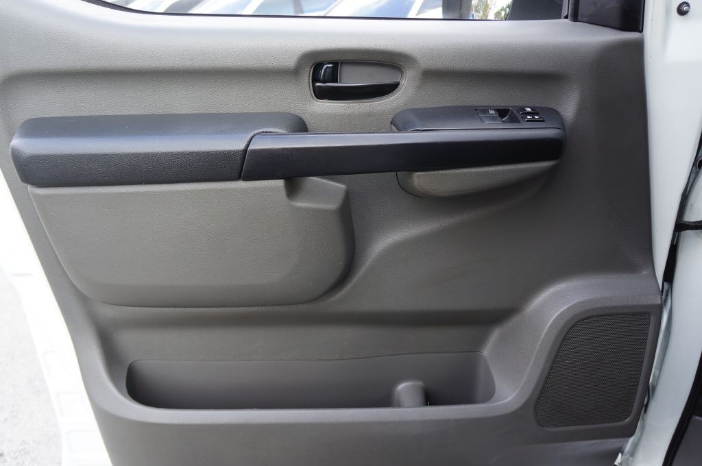 2018 Nissan NV Image 29