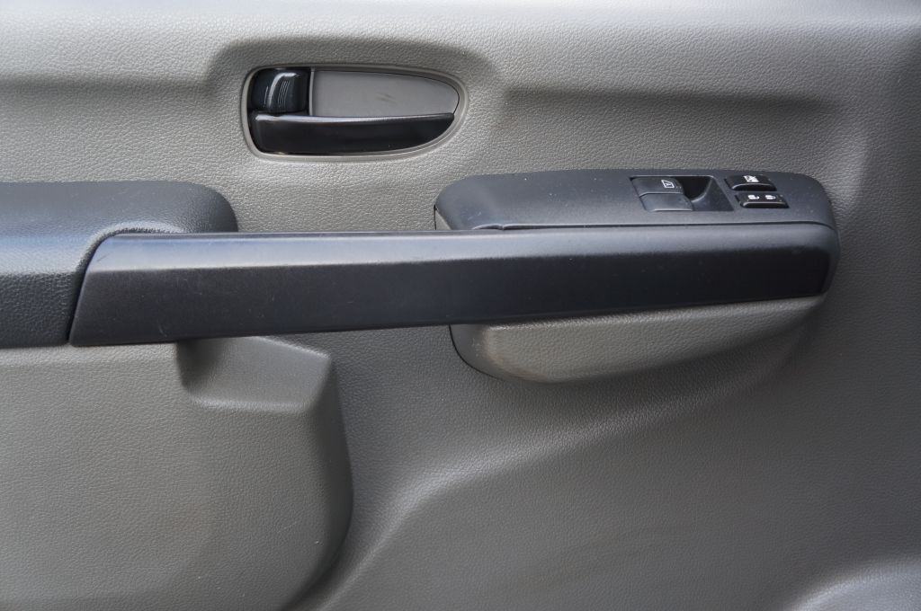 2018 Nissan NV Image 30