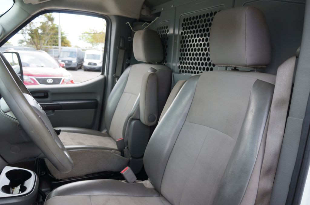 2018 Nissan NV Image 32