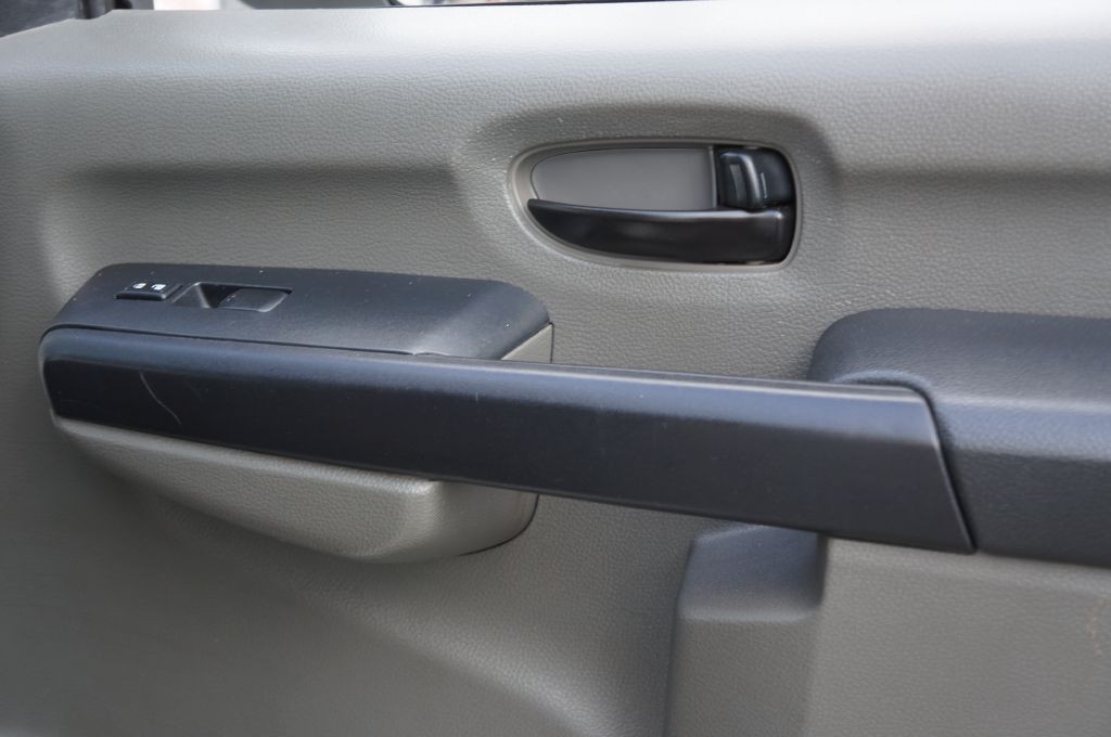 2018 Nissan NV Image 34