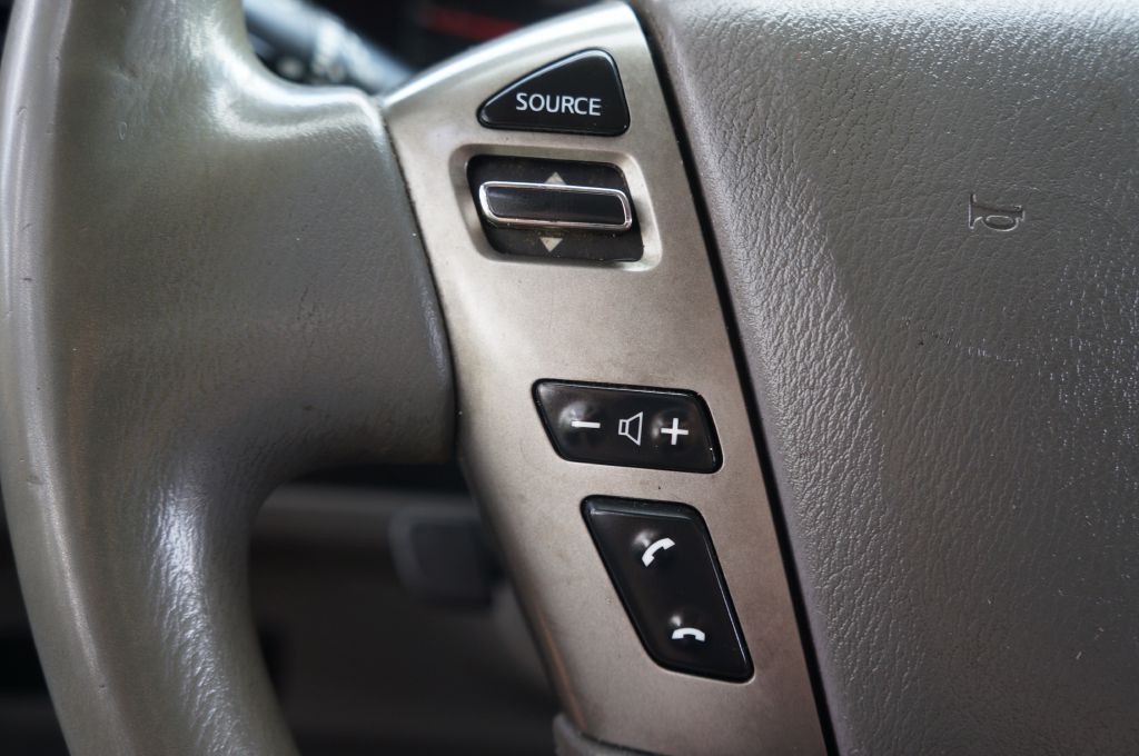 2018 Nissan NV Image 47