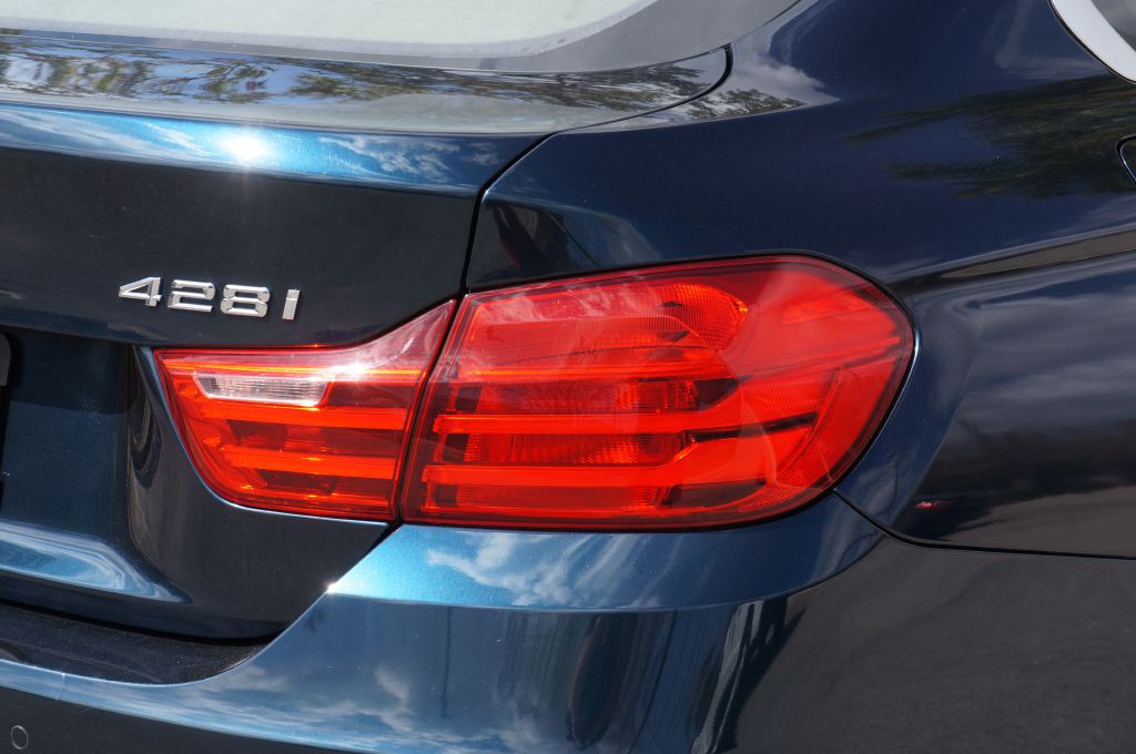 2016 BMW 4 Series Image 17