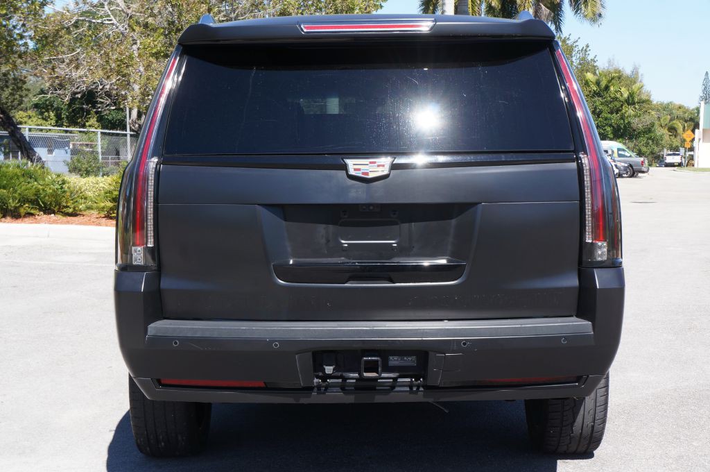 2020 Cadillac Escalade Image 12