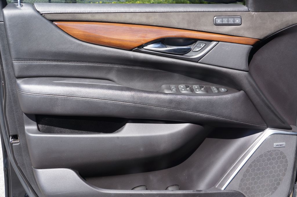 2020 Cadillac Escalade Image 25