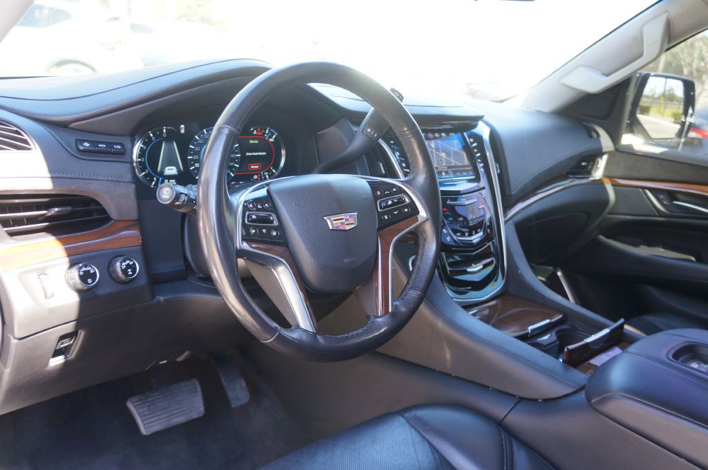 2020 Cadillac Escalade Image 28