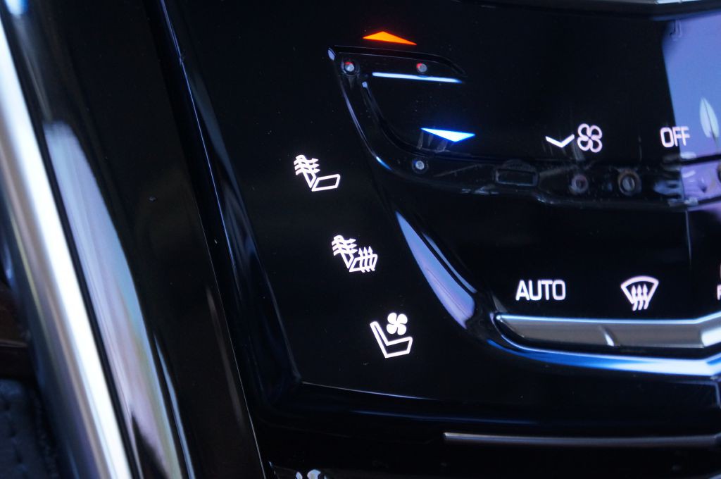 2020 Cadillac Escalade Image 46