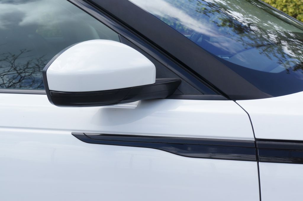 2018 Land Rover Range Rover Image 19