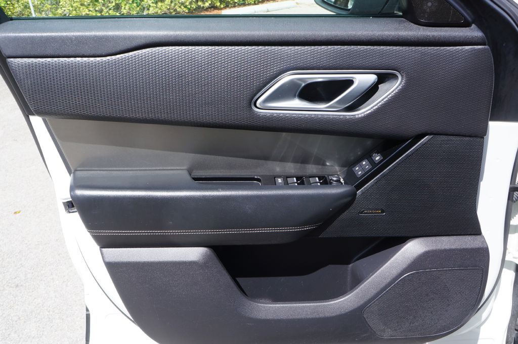 2018 Land Rover Range Rover Image 25