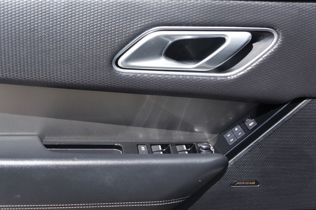 2018 Land Rover Range Rover Image 26