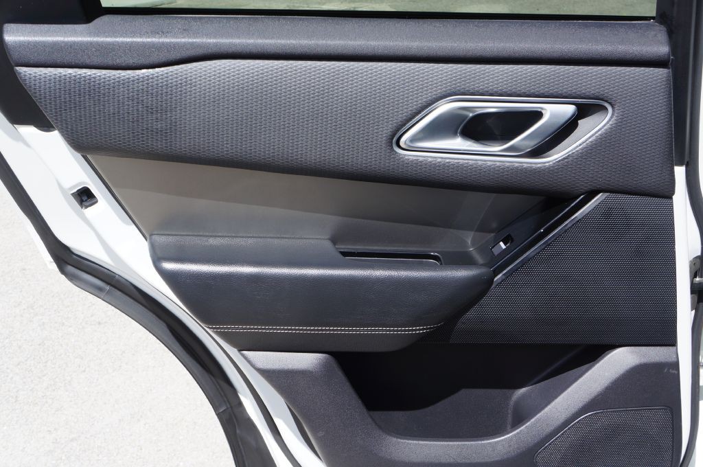 2018 Land Rover Range Rover Image 33