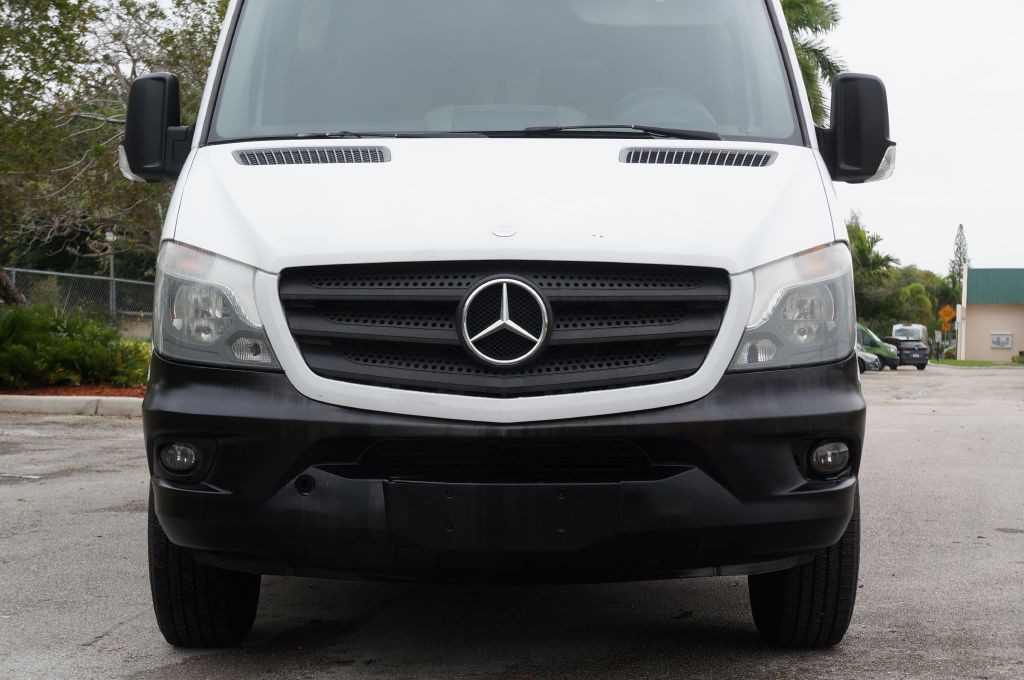 2015 Mercedes-Benz Sprinter Image 4