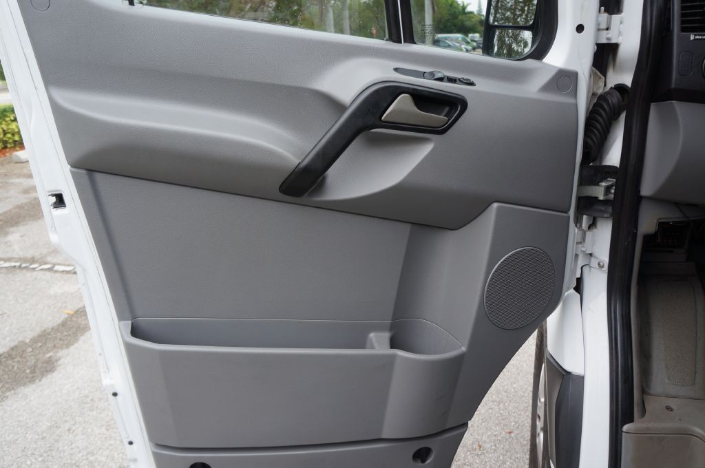 2015 Mercedes-Benz Sprinter Image 28