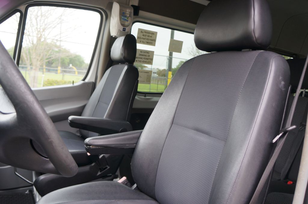 2015 Mercedes-Benz Sprinter Image 32