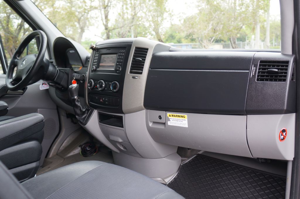 2015 Mercedes-Benz Sprinter Image 36