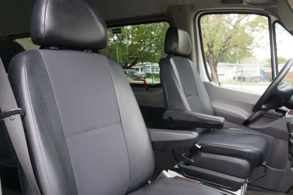 2015 Mercedes-Benz Sprinter Image 38