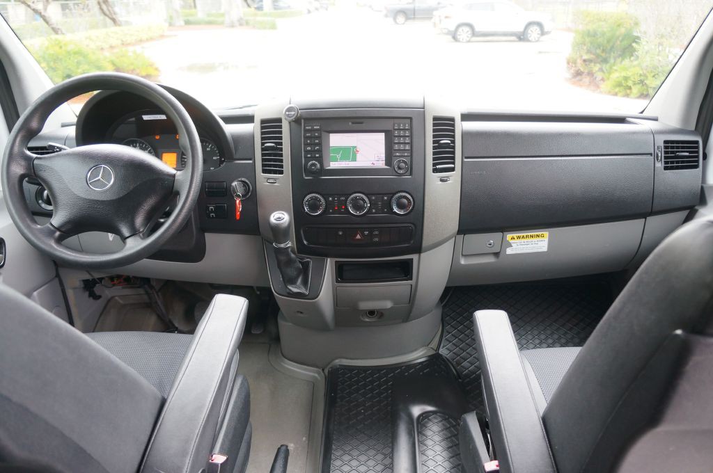 2015 Mercedes-Benz Sprinter Image 41