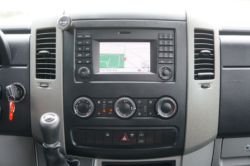 2015 Mercedes-Benz Sprinter Image 43