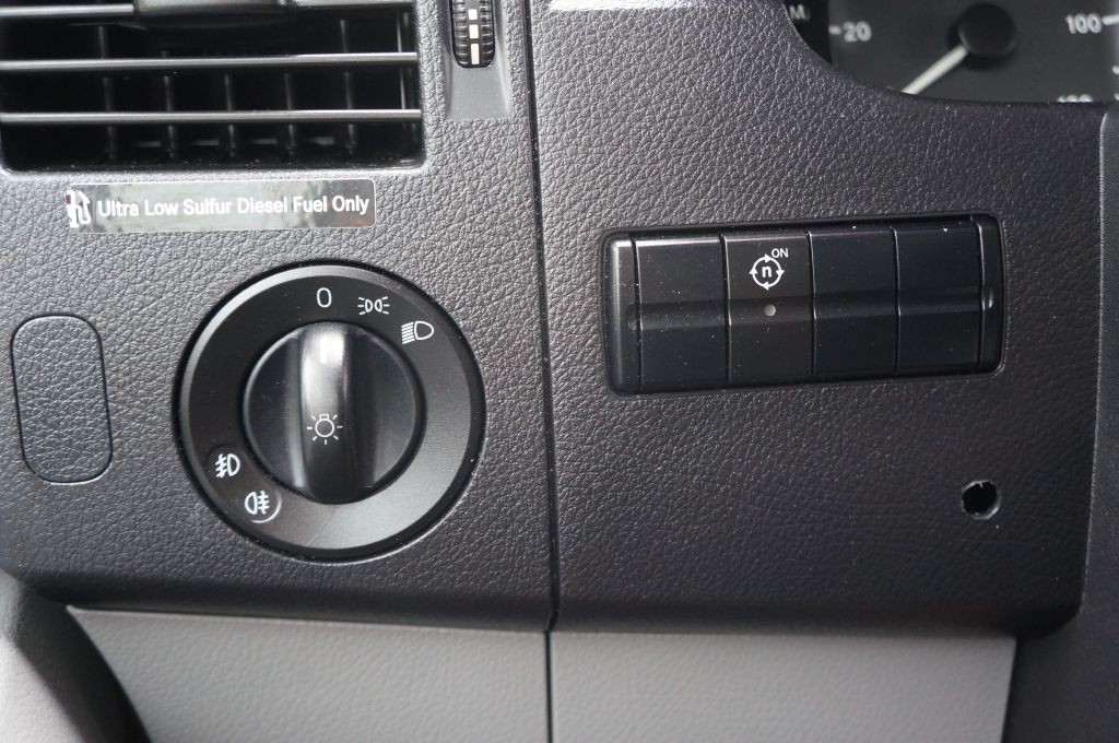 2015 Mercedes-Benz Sprinter Image 50