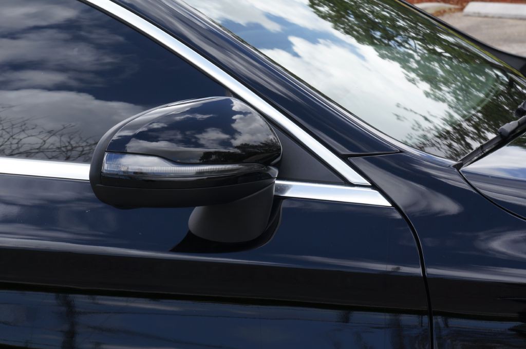 2019 Mercedes-Benz C-Class Image 19