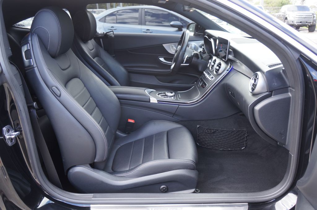 2019 Mercedes-Benz C-Class Image 35