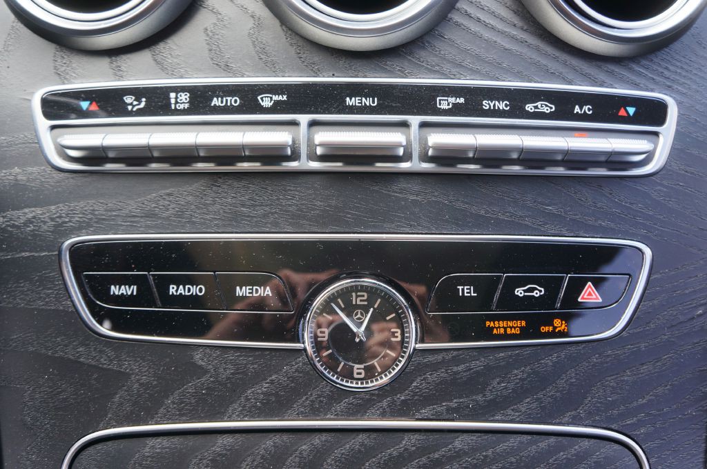 2019 Mercedes-Benz C-Class Image 50