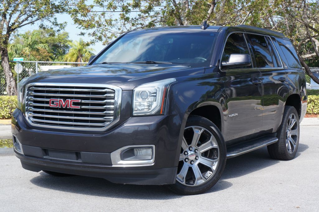 2018 GMC Yukon Image 2