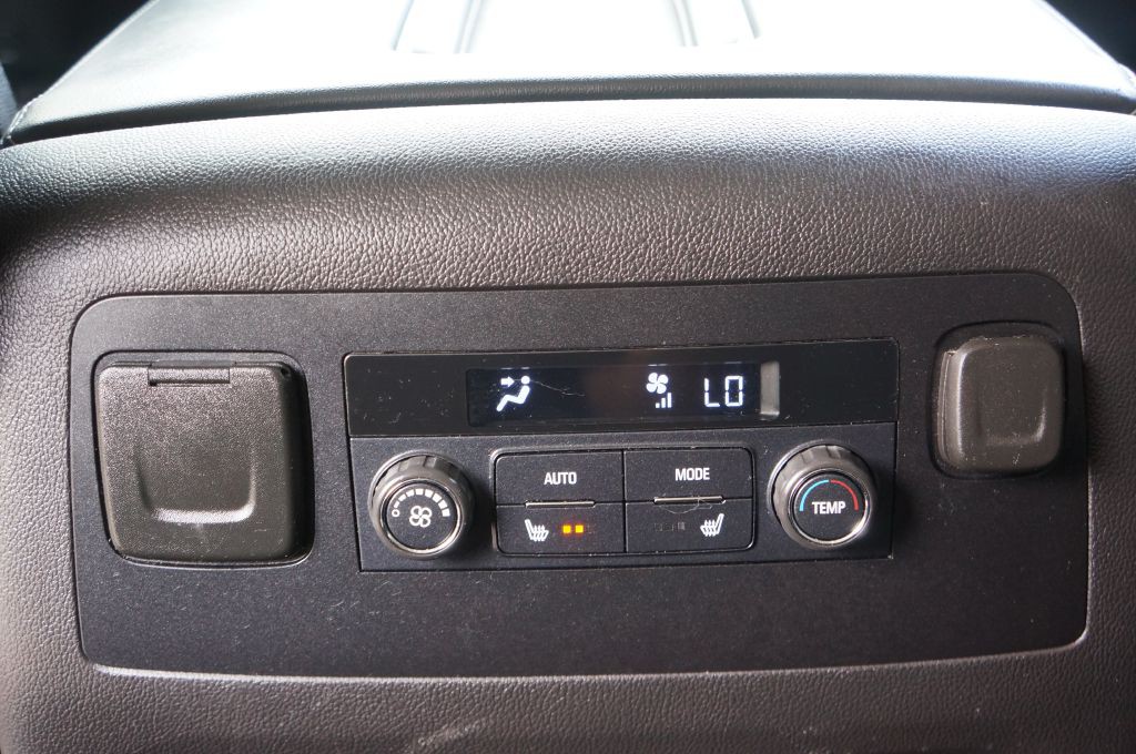 2018 GMC Yukon Image 38