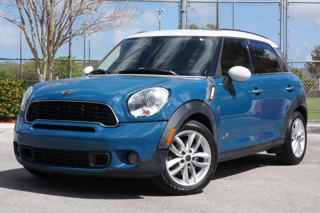2011 MINI Countryman Image 2