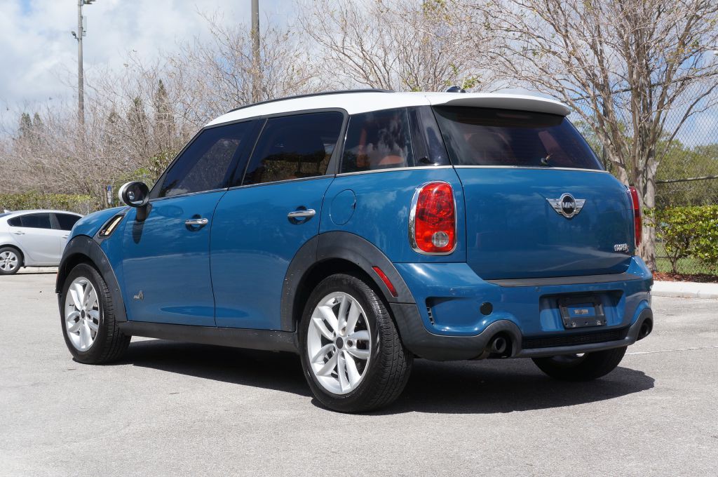 2011 MINI Countryman Image 9