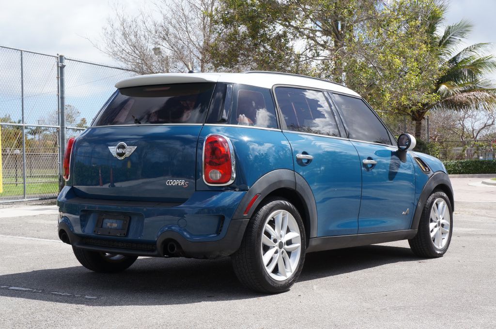 2011 MINI Countryman Image 13