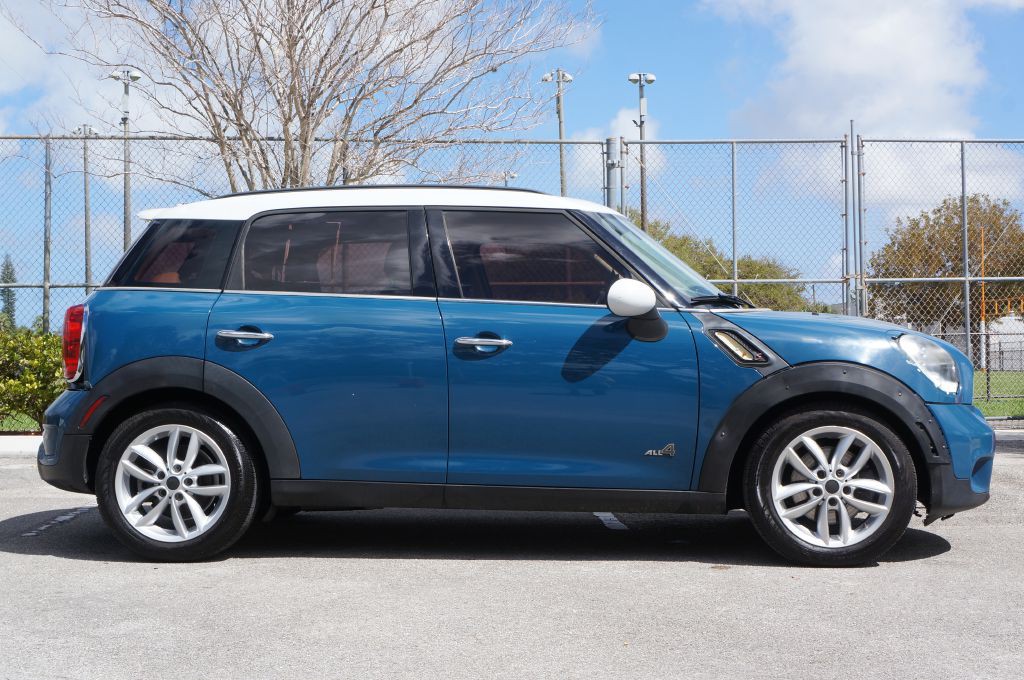 2011 MINI Countryman Image 16