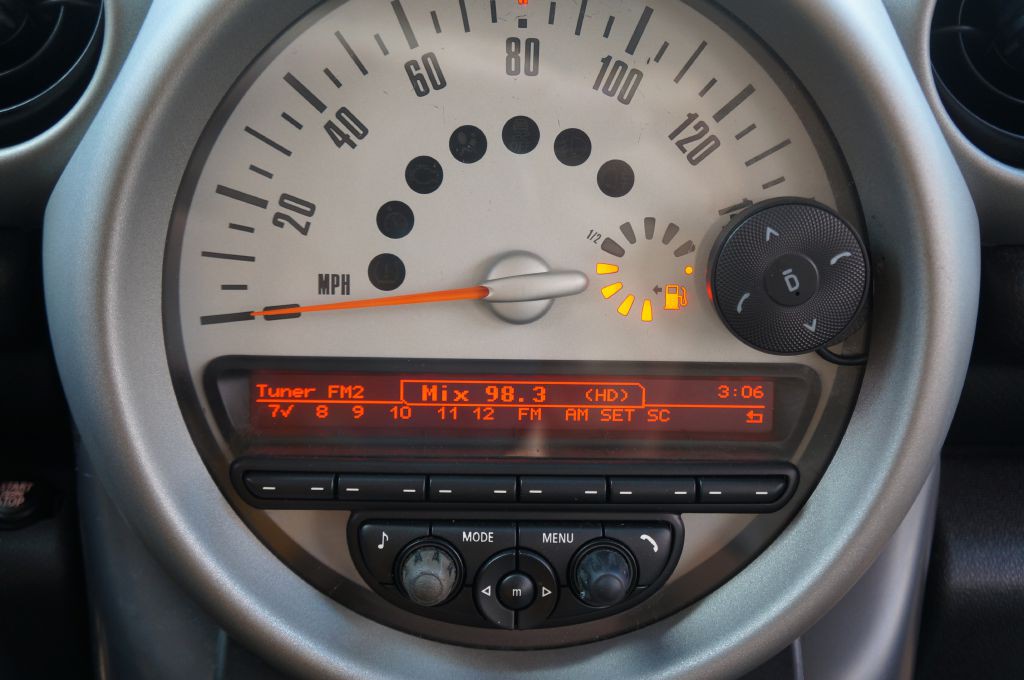 2011 MINI Countryman Image 35