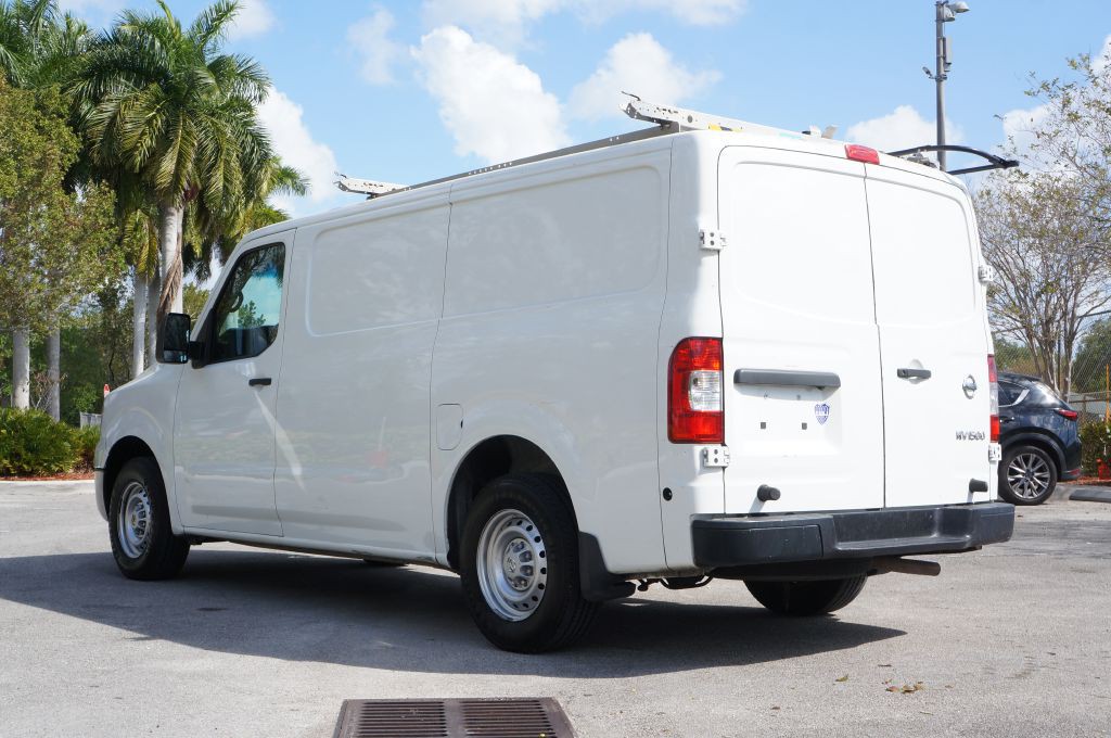 2018 Nissan NV Image 9