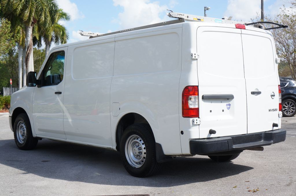 2018 Nissan NV Image 10