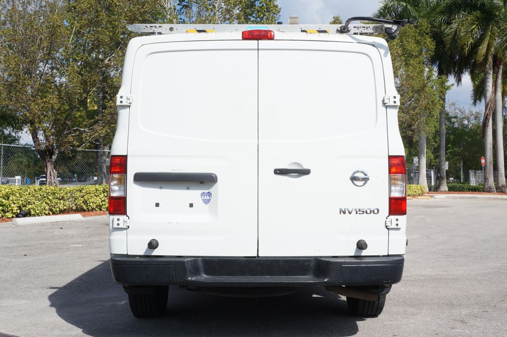 2018 Nissan NV Image 11