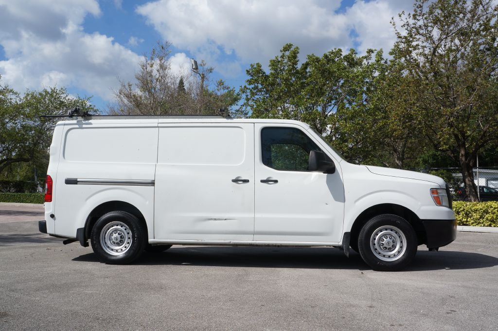 2018 Nissan NV Image 15