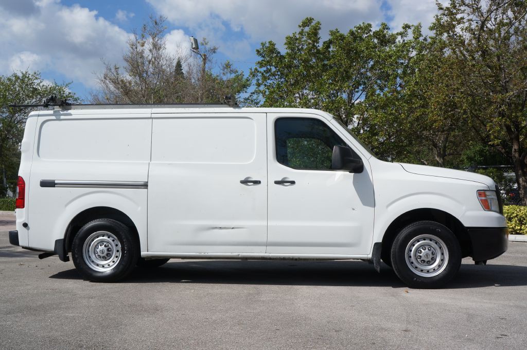 2018 Nissan NV Image 16