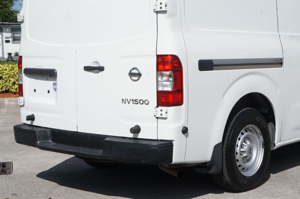 2018 Nissan NV Image 18