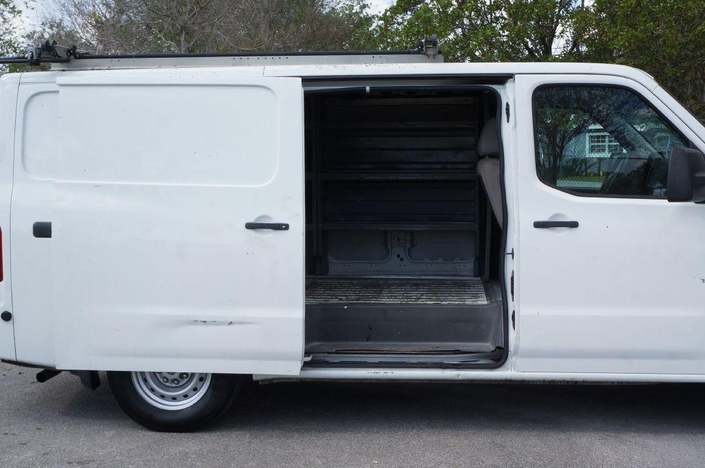 2018 Nissan NV Image 23