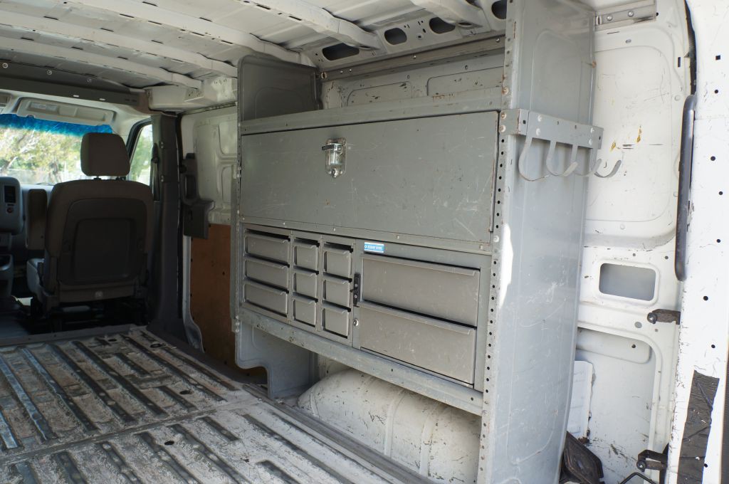 2018 Nissan NV Image 26