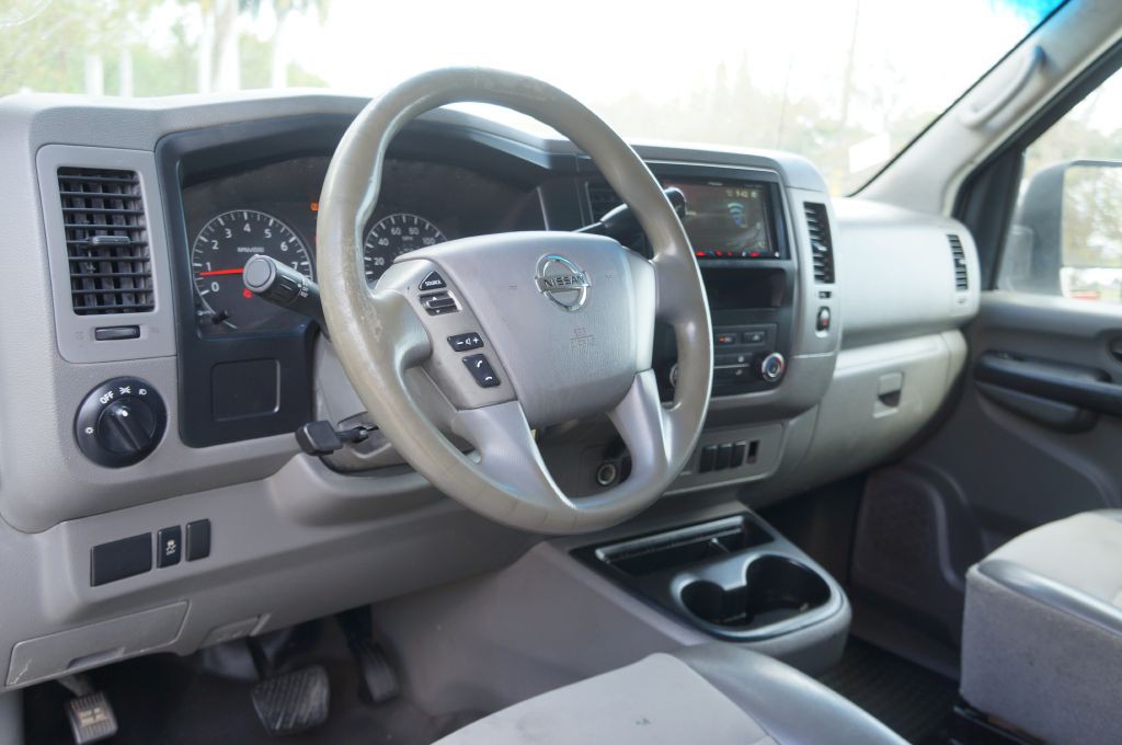 2018 Nissan NV Image 32