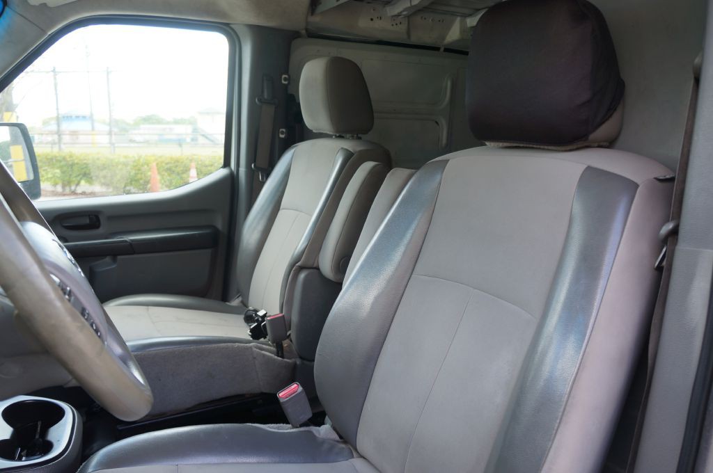 2018 Nissan NV Image 33