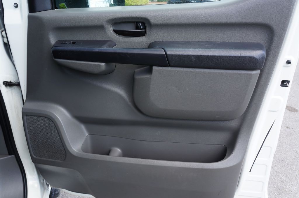 2018 Nissan NV Image 34