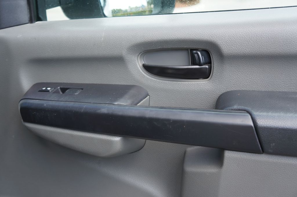 2018 Nissan NV Image 35