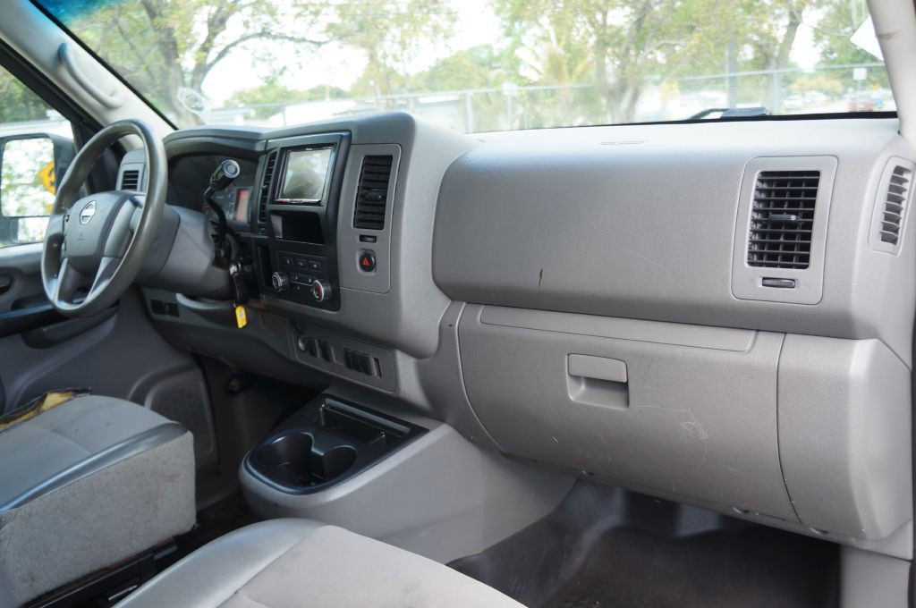 2018 Nissan NV Image 36